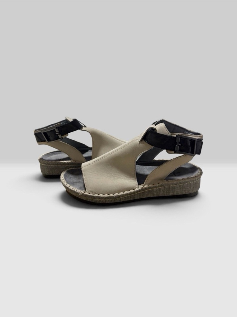 Naot Verbena Sandals size 38/7-7.5